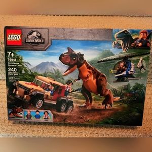 LEGO 76941 Jurassic World carnotaurus dinosaur chase Brand New Unopened